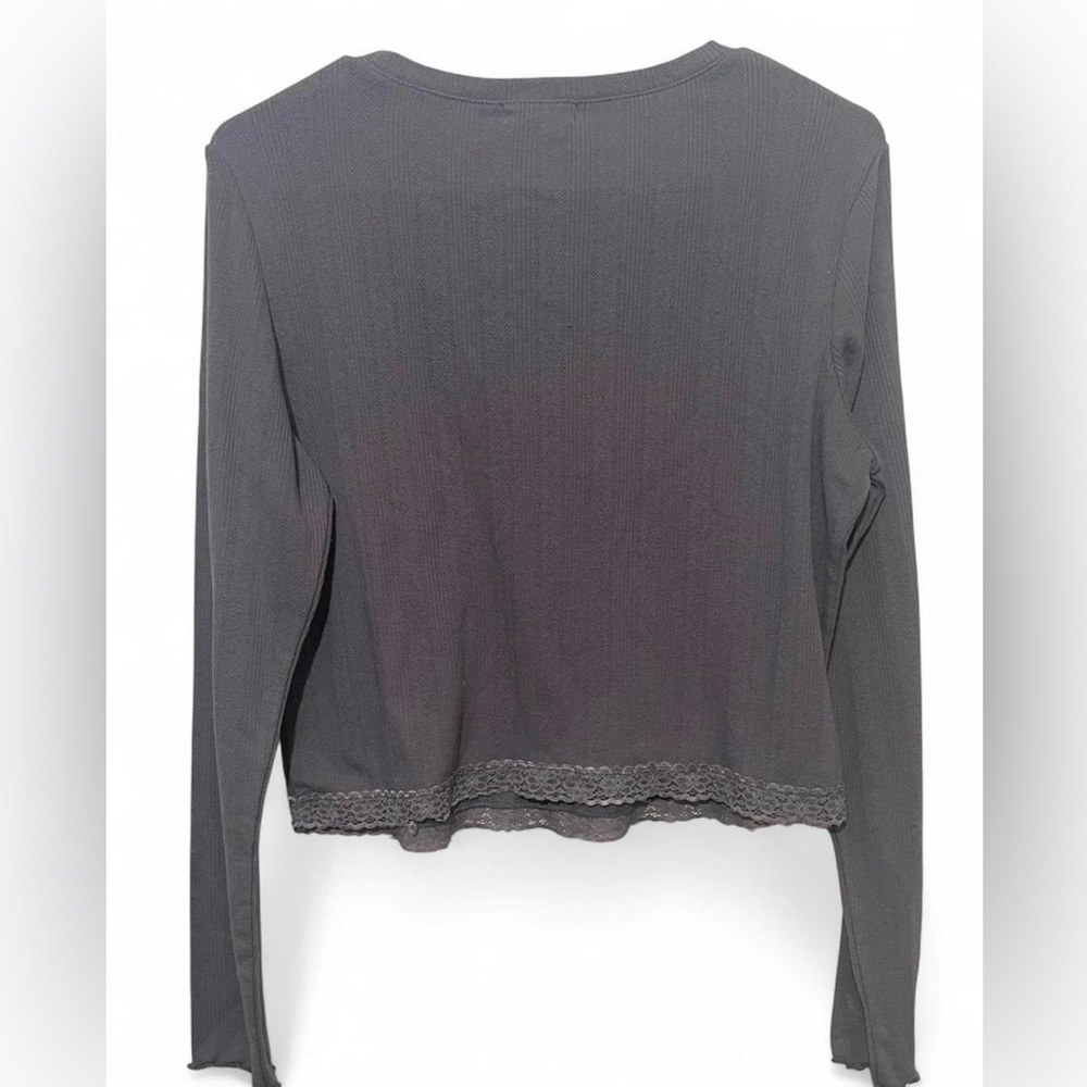 Stitch & Pine Women's Gray Long Sleeve Crop Top - Picture 2 of 4